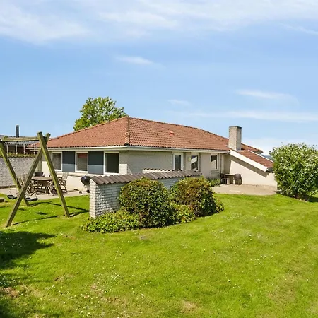 Holiday home Matthias - 300m From The Sea By Interhome *