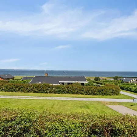 Matthias - 300m From The Sea By Interhome