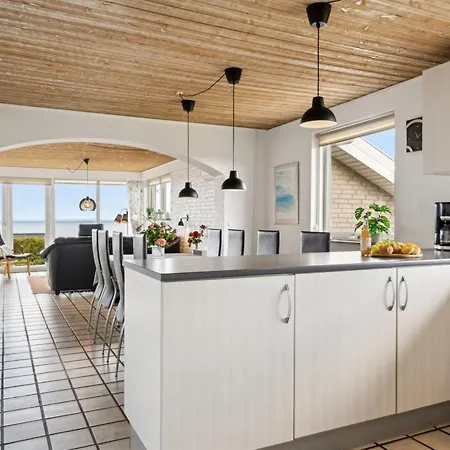 Holiday home Matthias - 300m From The Sea By Interhome *