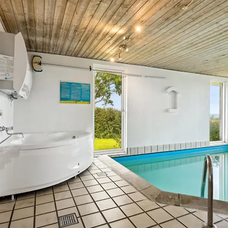 Matthias - 300m From The Sea By Interhome Nyaraló